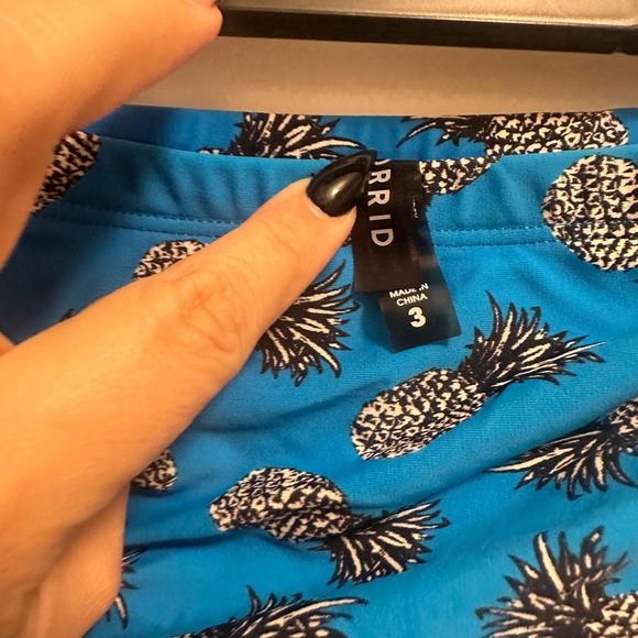 Torrid Pineapple swim bottom size 3 - Picture 7 of 8
